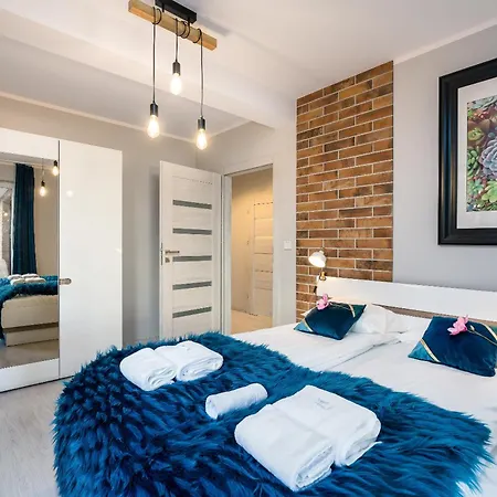 Niedzialkowskiego By Renters Апартаменты *