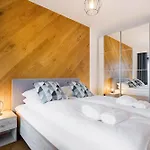 Niedzialkowskiego By Renters * Poznań