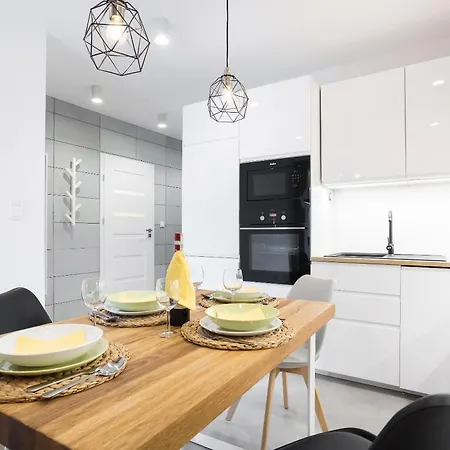 Niedzialkowskiego By Renters 아파트